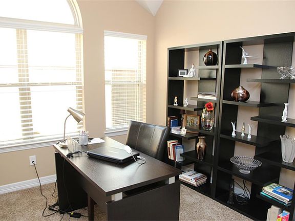 5th image of 238 Hearthshire Cir