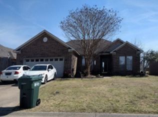 1370 Champions Dr, Conway, AR 72034