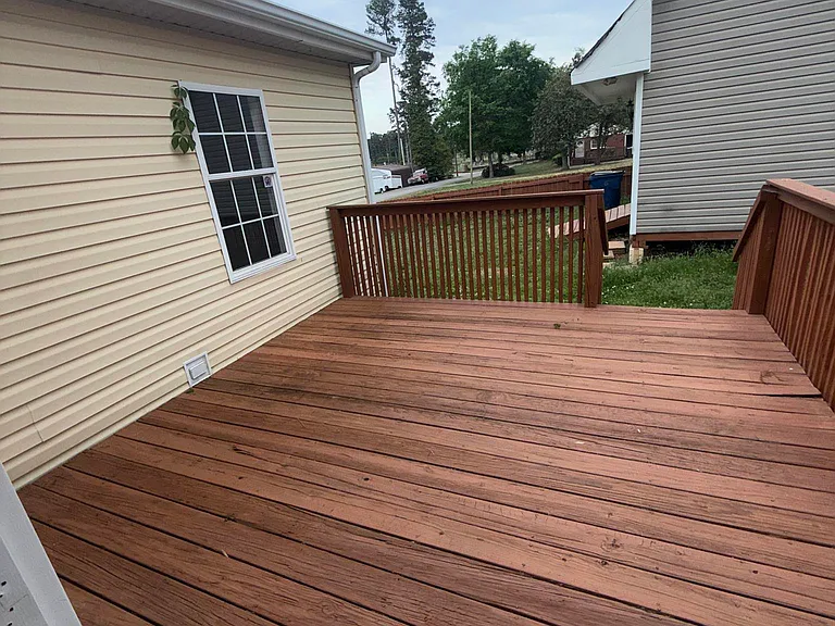321 E Harden St — Photo 30
