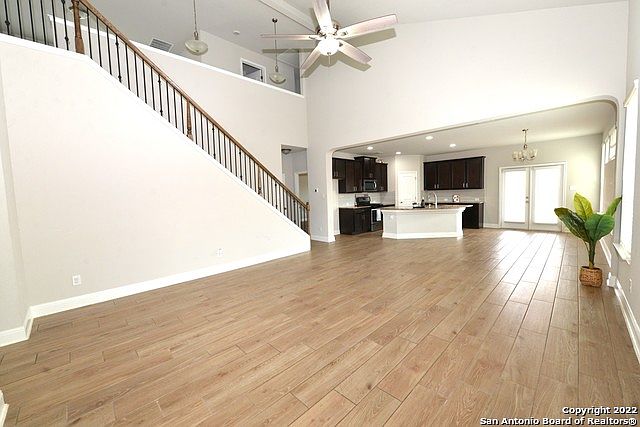 1st image of 5922 Akin Pl