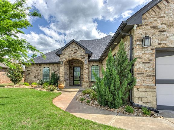 4th image of 3108 Drake Crest Dr