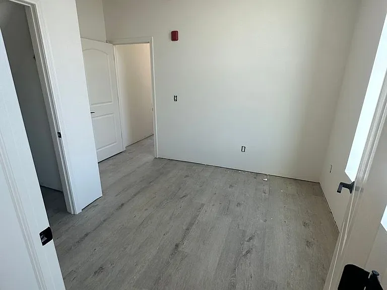 350 N Main St — Photo 49