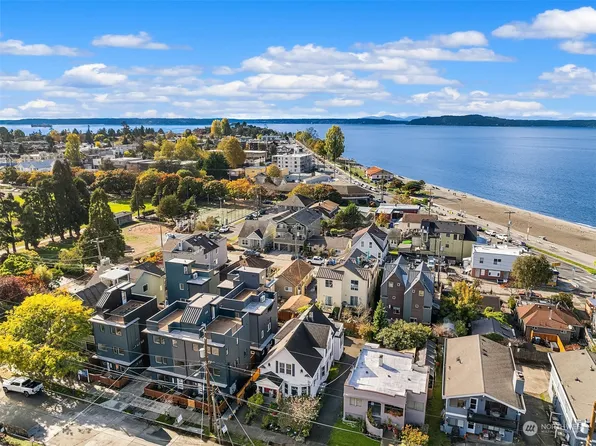 2633 58th Avenue SW, Seattle, WA 98116