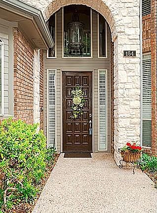 2nd image of 154 Winding Hollow Ln
