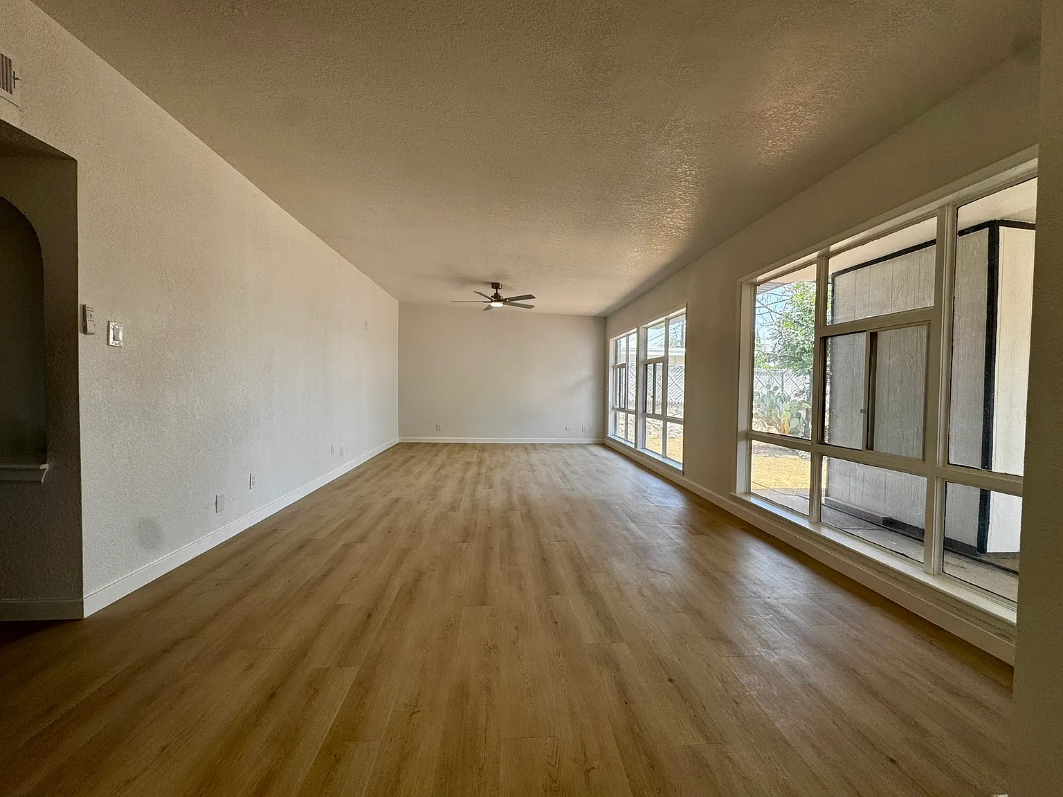 4 bed, 2040 sqft, $1,850 — Photo 4