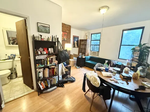 440 Lorimer Street image 1 of 11