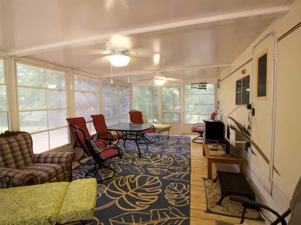 Admiral Dr, Hartwell, GA 30643