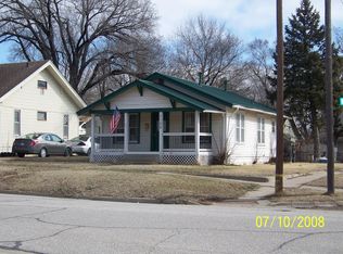 1100 N Dearborn St, Augusta, KS 67010