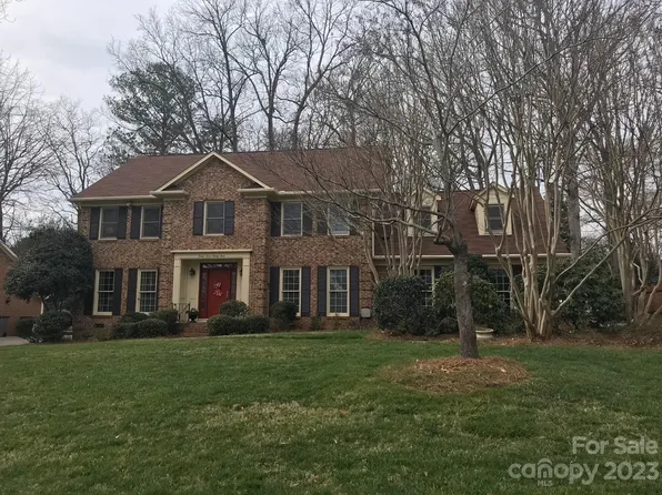 3723 Woody Grove Ln, Charlotte, NC 28210