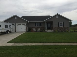 407 S Oak St, Teutopolis, IL 62467