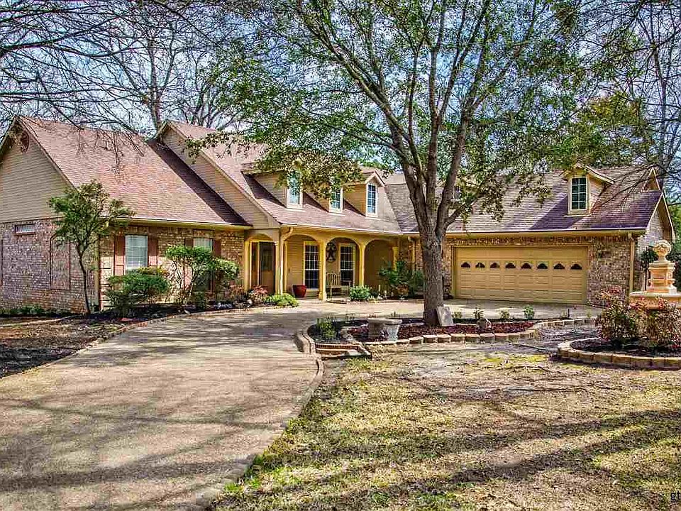 1st image of 115 Lakewood Cir