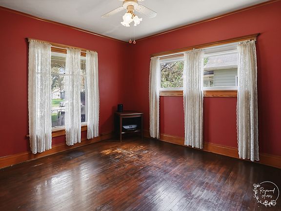 5th image of 325 W Chippewa St
