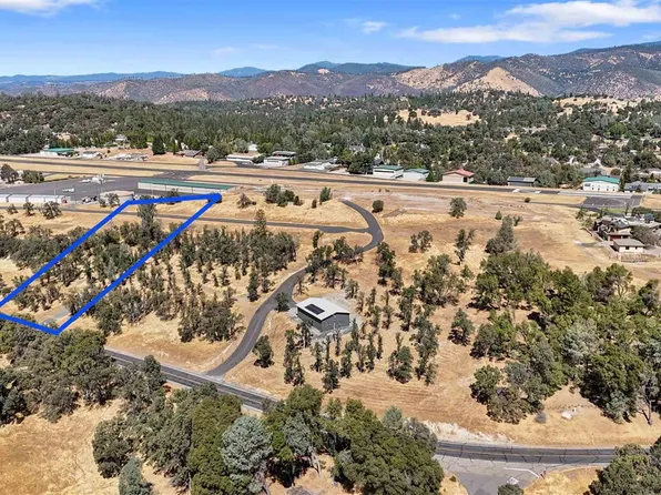 21120 Ferretti Rd, Groveland, CA 95321