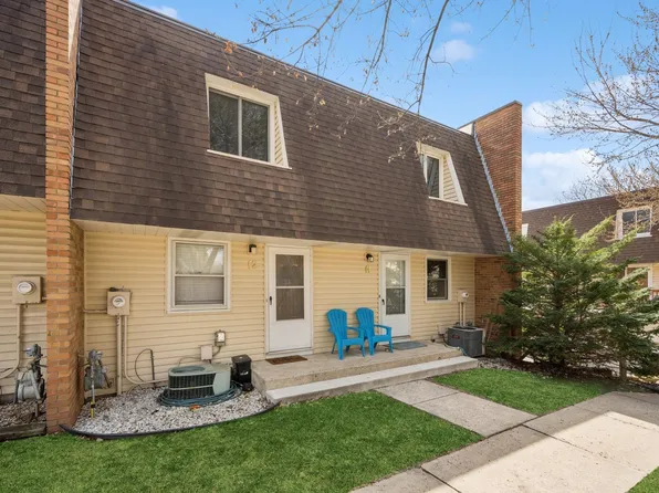 240 21st Ave S APT 12, South Saint Paul, MN 55075