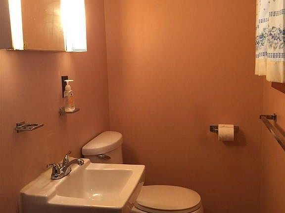 1/2 bath