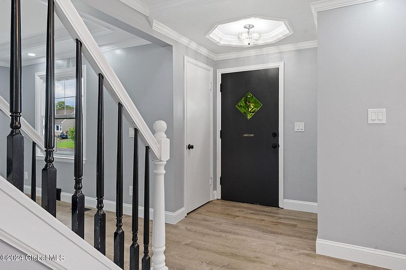 5th image of 2560 Teller Street