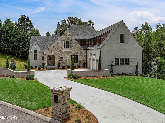 3rd image of 2307 Woodland Reserve Ln