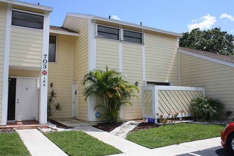 1st image of 703 Stonewood Ct APT 16B