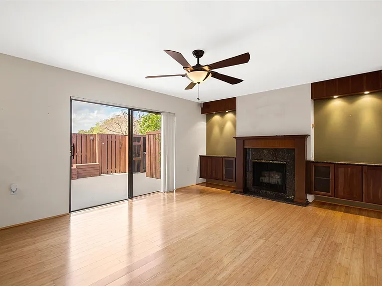 3229 Gardens East Dr #C — Photo 5