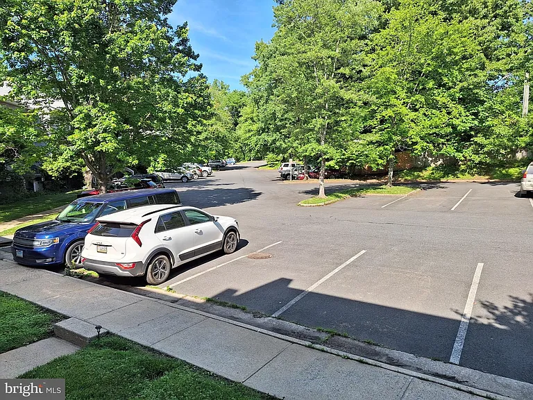 21 Stonewall Ct — Photo 5