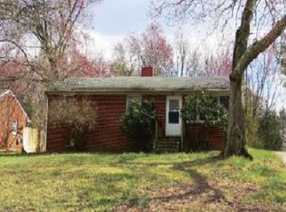 909 Ficklen Rd, Fredericksburg, VA 22405