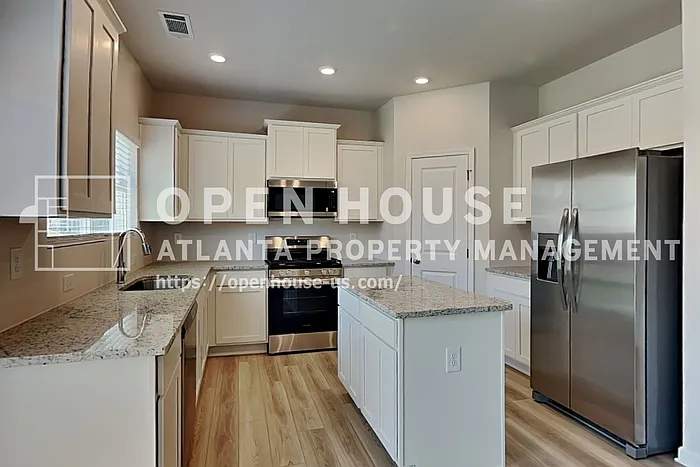 4 bed, 2.5 bath, 1714 sqft, $2,200 — Photo 4