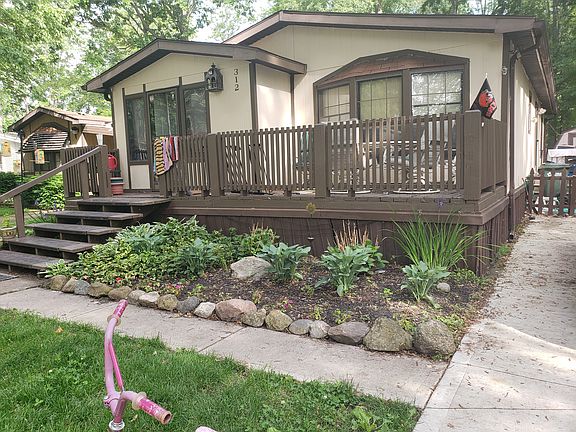 2nd image of 312 Ashwood Dr
