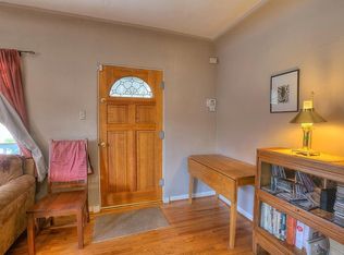 421 Amherst Dr SE, Albuquerque, NM 87106