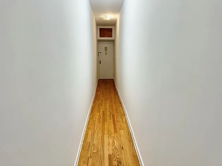 352 W 15th St #402 — Photo 12