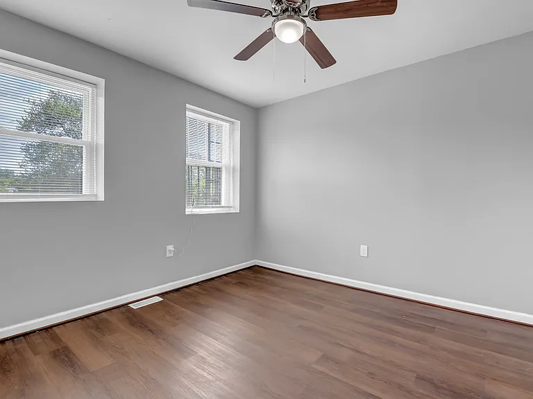 2103 Chelsea Ter #2 — Photo 12