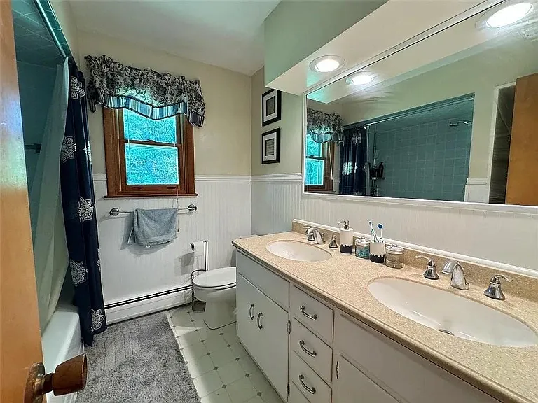 7 Exeter Dr — Photo 9