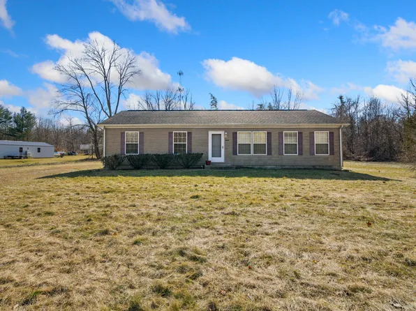 10804 Miller Dr, Galesburg, MI 49053
