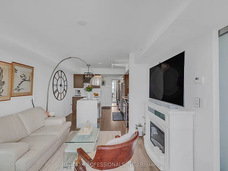 3091 Dufferin St #727 — Photo 7