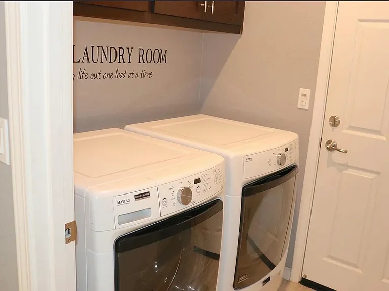 1332 Greenbrier Dr — Photo 20