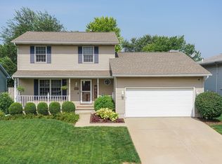 2819 Rutherford Dr, Bloomington, IL 61705