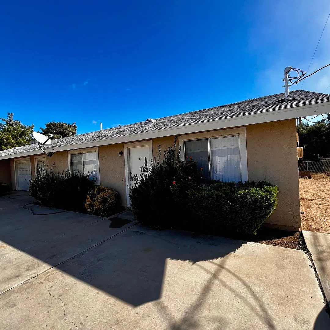 14015 Spruce St — Photo 1