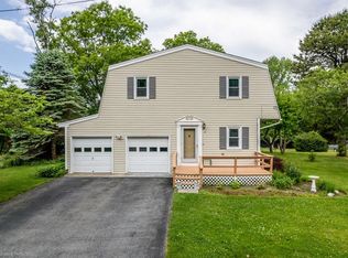 2 Margaret St, Tiverton, RI 02878