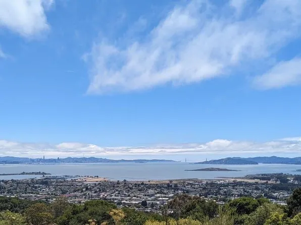 7788 Moeser Ln, El Cerrito, CA 94530