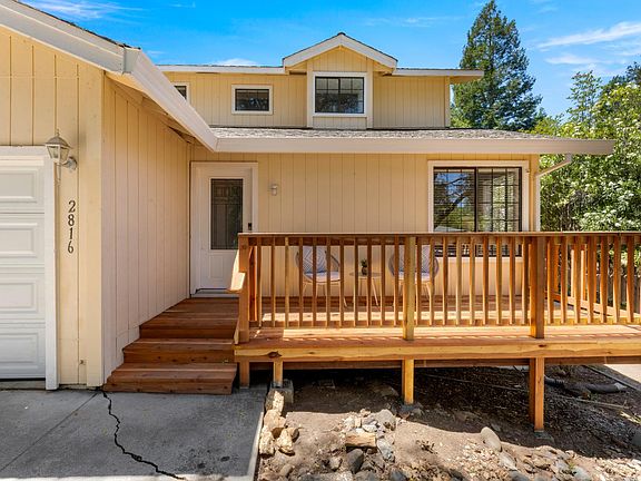 5th image of 2816 Hillcrest Dr
