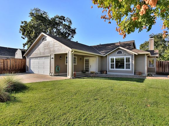2nd image of 1415 Bristlecone Ct