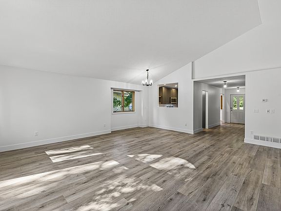2nd image of 15153 Cates Lake Dr