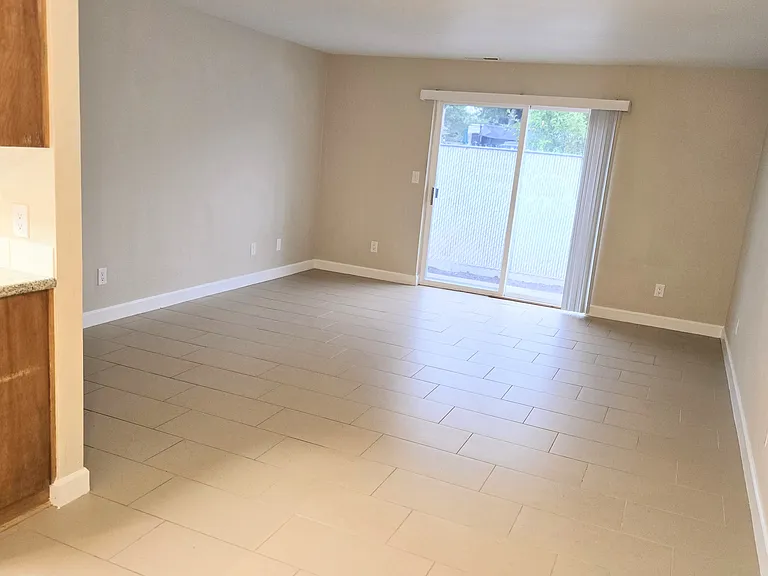 322 Lorraine Ave #A — Photo 2