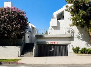 10911 Bluffside Dr APT 22, Studio City, CA 91604