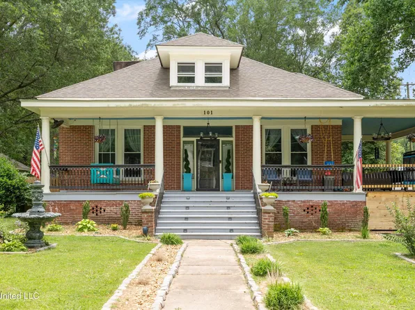 101 Sycamore St, Sardis, MS 38666