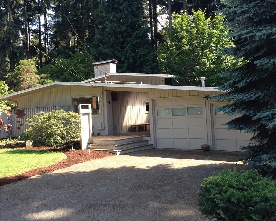 Entrance-yard maintenance paid by landlord.