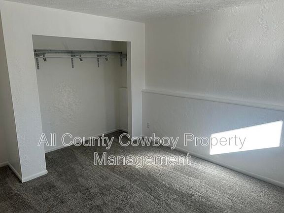 5th image of 4210 Comanche Dr