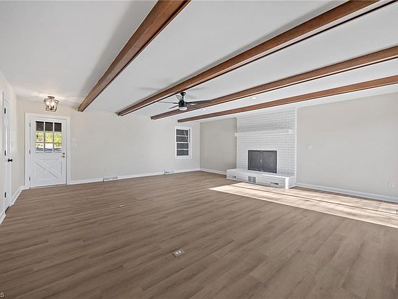 5th image of 1250 Badgett Rd