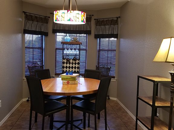 5th image of 1138 S Camellia Ln