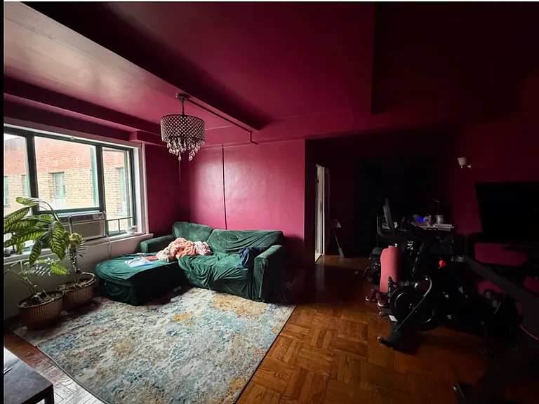2120 E Tremont Ave #7C — Photo 2