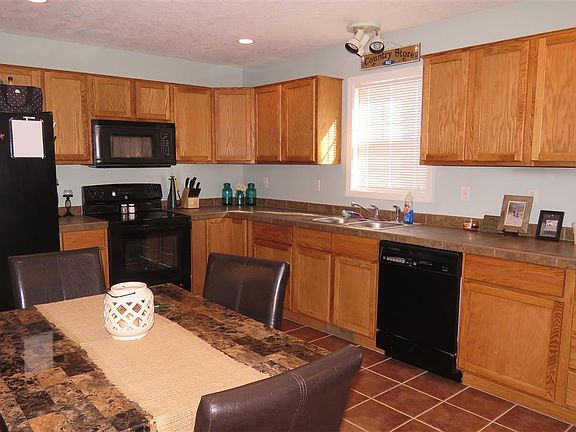 3rd image of 1678 N Fresh Air Ave